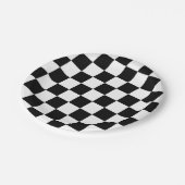 Checkered Black and White Pattern Birthday Party Pappteller (Schrägansicht)