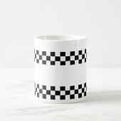 Checkered Schachbrett-Schwarz-weiße Tasse (Mittel)