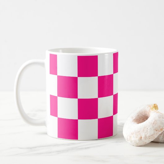 Checkered squares hot pink white geometric retro kaffeetasse (Mit Donut)