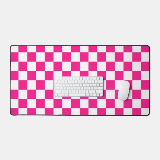 Checkered squares hot pink white geometric retro schreibtischunterlage (Tastatur & Maus)