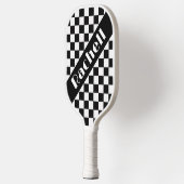 Checkmate on the Court — Monochrome Momentum Pickleball Schläger (Links)