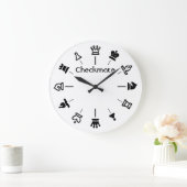 Checkmate Schachsäulenhalle - Schachfiguren in Wei Große Wanduhr (Zuhause)