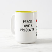 Cheerful Snowman with Gifts Zweifarbige Tasse (Vorderseite Links)