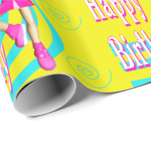 Cheerleader Happy Birthday on Bright Yellow Geschenkpapier