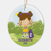 Cheerleader-Mädchen-Weihnachtsverzierungs-lila Keramikornament (Links)