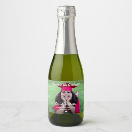 Cheers Abschluss 1 Foto White Script Mini Split Schaumweinetikett (Vorderseite)