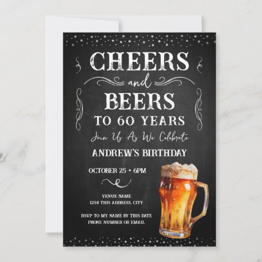 Cheers and Beers 60. Geburtstag Chalkboard Invitat Einladung (Vorderseite)