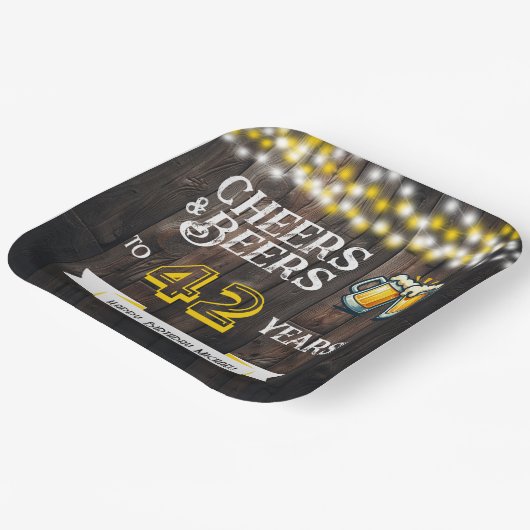 Cheers and Beers to 42 Years Rustic Birthday Pappteller (Gewinkelt)