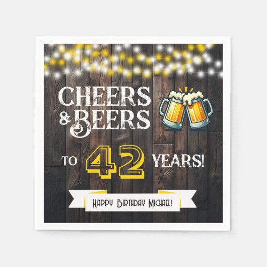 Cheers and Beers to 42 Years Rustic Birthday Party Serviette (Vorderseite)