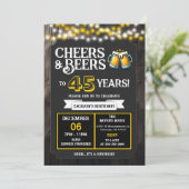 Cheers and Beers to 45 Years Surprise Backyard Einladung (Stehend Vorderseite)