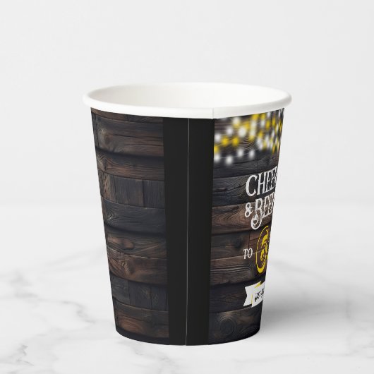 Cheers and Beers to 64 Years Rustic Birthday Pappbecher (Rechts)