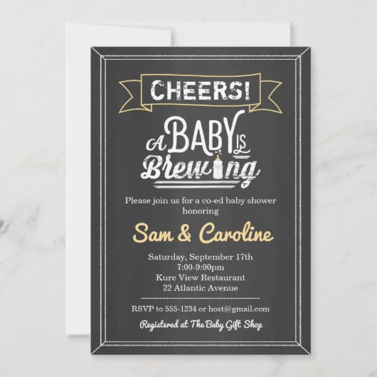 Cheers Baby wird Chalkboard Baby Dusche zubereiten Einladung (Vorderseite)