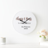 Cheers & beers to 40th birthday gray name year sin große wanduhr (Zuhause)