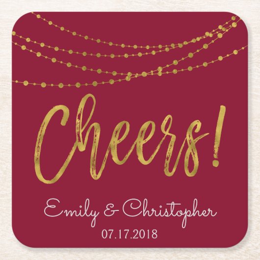 Cheers Burgundy und Gold Foil String Lights Rechteckiger Pappuntersetzer (Vorderseite)