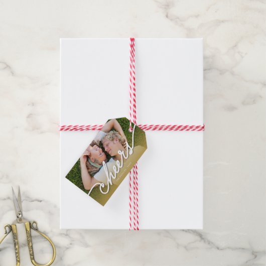 Cheers Calligraphy Script Gold Ombre Foto Holiday Geschenkanhänger (Mit Garn)