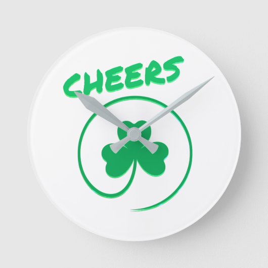 Cheers Clover Kleeblatt Green und White Elegant Runde Wanduhr (Vorderseite)