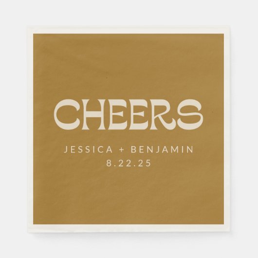 Cheers Groovy Gold Typografy Names Wedding Serviette (Vorderseite)