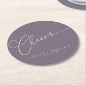 Cheers Minimal Dusty Lila Script Custom Wedding Runder Pappuntersetzer (Angewinkelt)