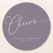 Cheers Minimal Dusty Lila Script Custom Wedding Runder Pappuntersetzer (Vorderseite)
