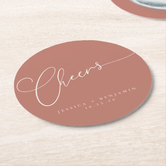 Cheers Minimalistisch Terracotta Script Custom Wed Runder Pappuntersetzer (Angewinkelt)