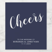 'Cheers' Moderne Script Navy Blue Wedding Weinetikett (Einzelnes Label)