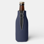 "Cheers" Modernes Script Navy Blue Flaschenkühler (Flasche Rückseite)