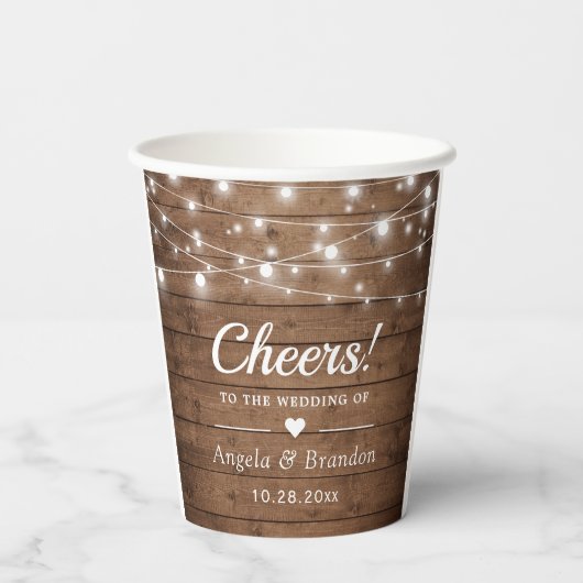 Cheers Rustic Wood String Lights Wedding Party Pappbecher (Rückseite)