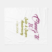 Cheers to 10th wedding anniversary mauve golden na fleecedecke (Vorderseite (Horizontal))