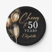 Cheers To 50 Years Black and Gold Balloons Pappteller (Vorderseite)