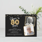 Cheers to 80 Years2 Fotos Script Balloon Confetti Einladung (Stehend Vorderseite)