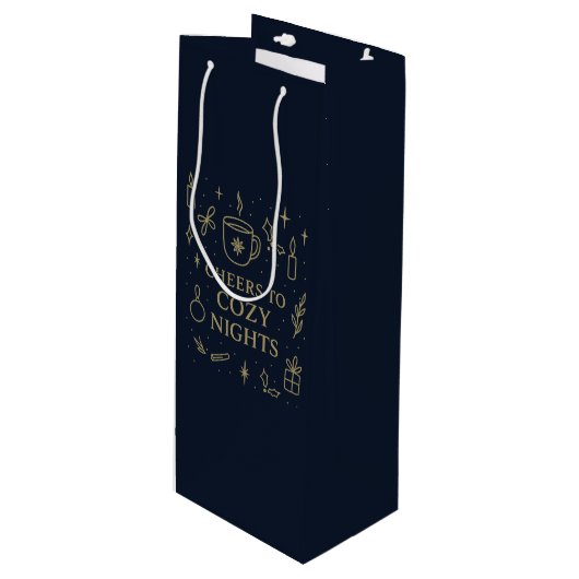 Cheers to Cozy Nights Gift Bag Geschenktüte Für Weinflaschen (Vorderseite Schrägansicht)