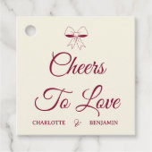 Cheers To Love Burgundy Script Ivory Bow Wedding Geschenkanhänger (Vorderseite)