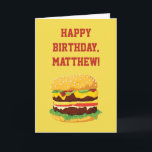 Cheeseburger Personalisierte Geburtstagskarte in G Karte<br><div class="desc">Geben Sie den Käsermeister-Fans eine personalisierte Geburtstagskarte mit ihrem Lieblingsessen. Diese Karten zeigen ein schmackhaftes Doppelkäseverstärker vor einem hellgelben Hintergrund. Verwenden Sie die Vorlagenfelder, um die Nachricht auf der Vorderseite dieser Karte leicht zu personalisieren, und fügen Sie der Innenseite Ihren eigenen besonderen Gruß hinzu. Im Asterisk Designs Zazzle Shop finden...</div>