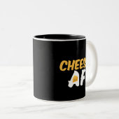 Cheesy AF Funny und Niedlicher Käsevorsprung Zweifarbige Tasse (VorderseiteRechts)