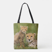 Cheetah Cub and Parque in Gras Tasche (Rückseite)