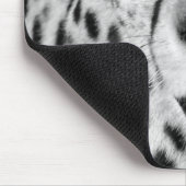 Cheetah in black and white mousepad (Ecke)