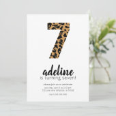 Cheetah / Leopard Print 7. Geburtstag Einladungen (Stehend Vorderseite)