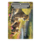 "Cheetah Mother and Cubs" Mini Klemmbrett (Vorderseite)