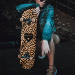 Cheetah Print Pattern Tan Brown & Black Heart Skateboard<br><div class="desc">Niedliches,  braunes und schwarz gezapftes Skateboard mit Herzform für Frauen und Mädchen. Passen Sie den Namen für ein personalisiertes Geschenk an.</div>