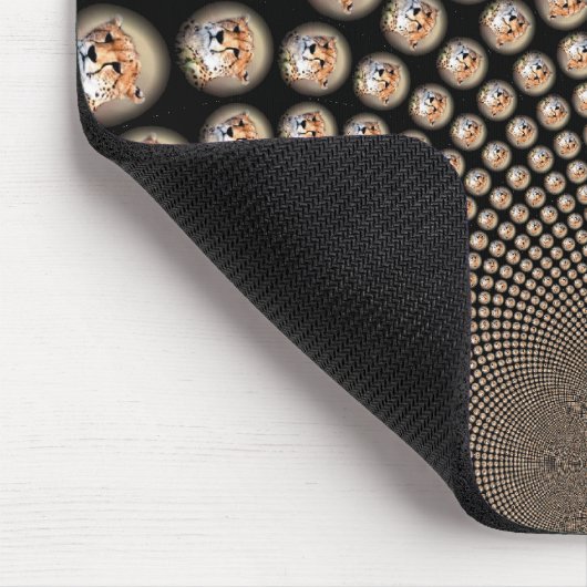 Cheetah Spin Spectacle - Feline Frenzy: Farbenfroh Mousepad (Ecke)
