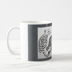 Cheetahs auf grauem Imitat-Leder Kaffeetasse