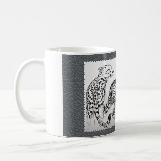 Cheetahs auf grauem Imitat-Leder Kaffeetasse (Links)