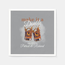 Chef macht es zu einem Whiskey Glass mit doppelter