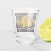 Chefs & Botoms Gelbe Sonnenblume auf schwarz Schnapsglas (Rückseite)