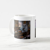 Chemist - Herstellung von Klebstoff Kaffeetasse (Vorderseite Links)