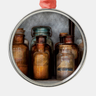 Chemist - Verschiedene Chemikalien Silbernes Ornament