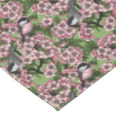 Cherry blossom and chickadees on green tischdecke (Schrägansicht)
