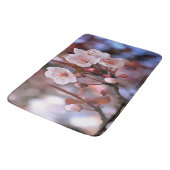 Cherry Blossom Cluster mit rosa und blau Badematte (Schrägansicht)
