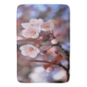 Cherry Blossom Cluster mit rosa und blau Badematte (Vorderseite Vertikal)