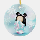 Cherry Blossom Kokeshi Puppe Winterschneeflocken Keramik Ornament (Vorne)
